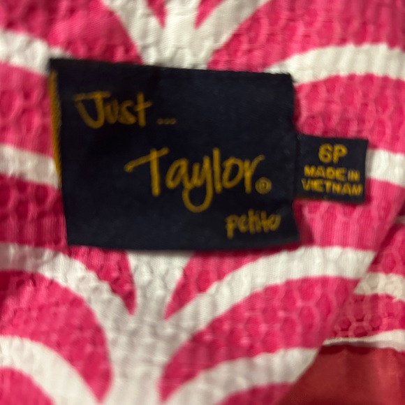 Just Taylor Jacquard fit and flare dress size 6p - Picture 9 of 9